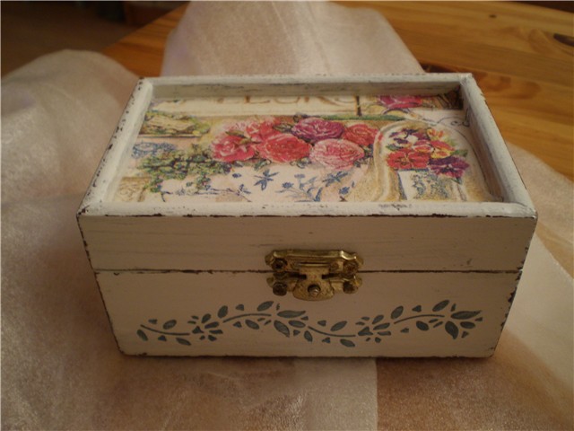 shabby box